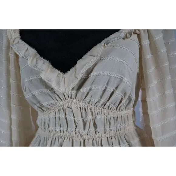 ASTR The‎ Label women's Cream Long-Sleeve Peplum Top XS  Ruffle Detail - Picture 3 of 12